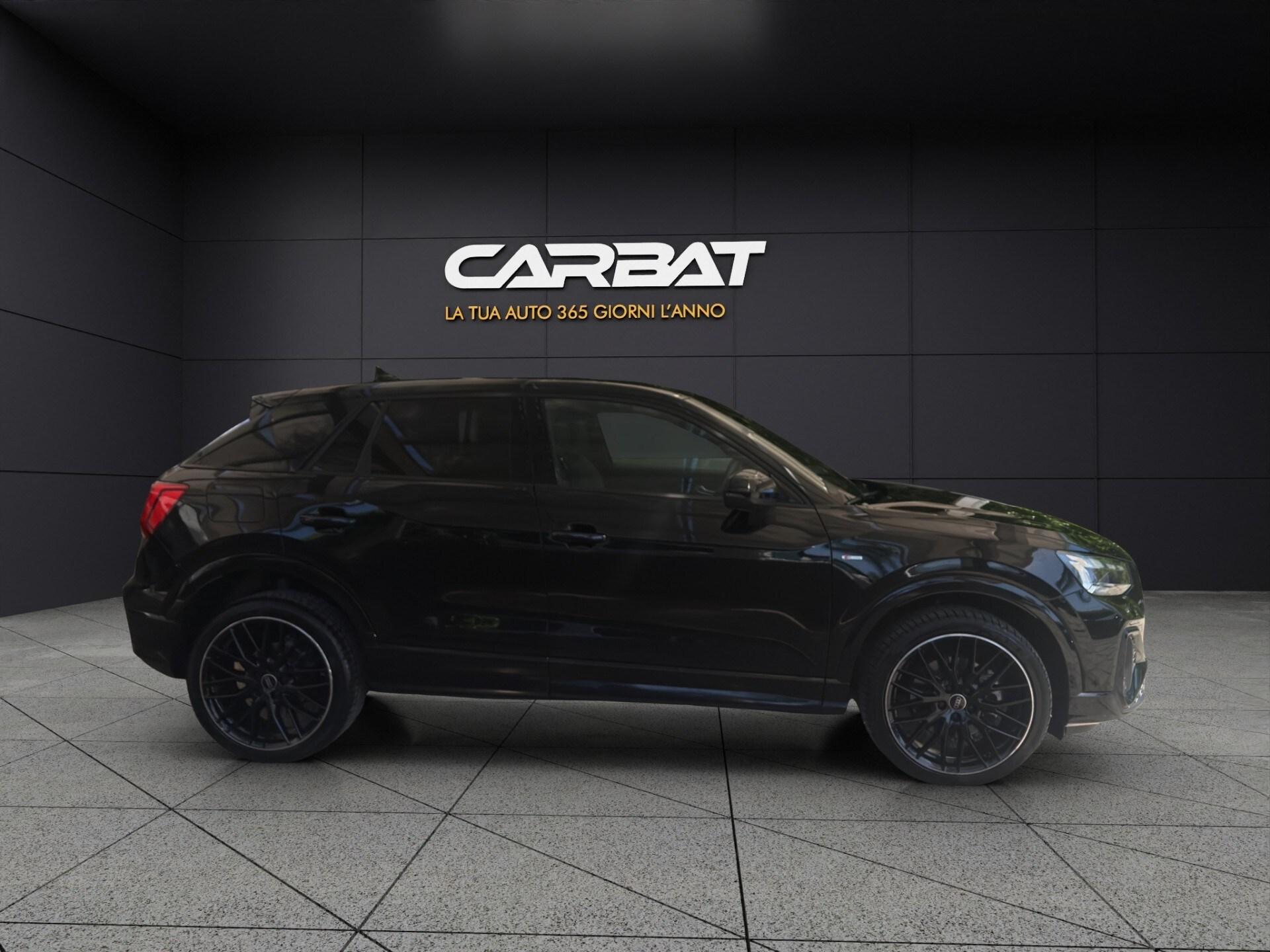 AUDI Q2 35 TDI quattro S tronic Identity Black