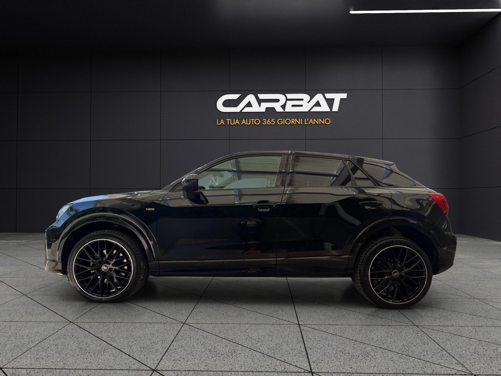 AUDI Q2 35 TDI quattro S tronic Identity Black