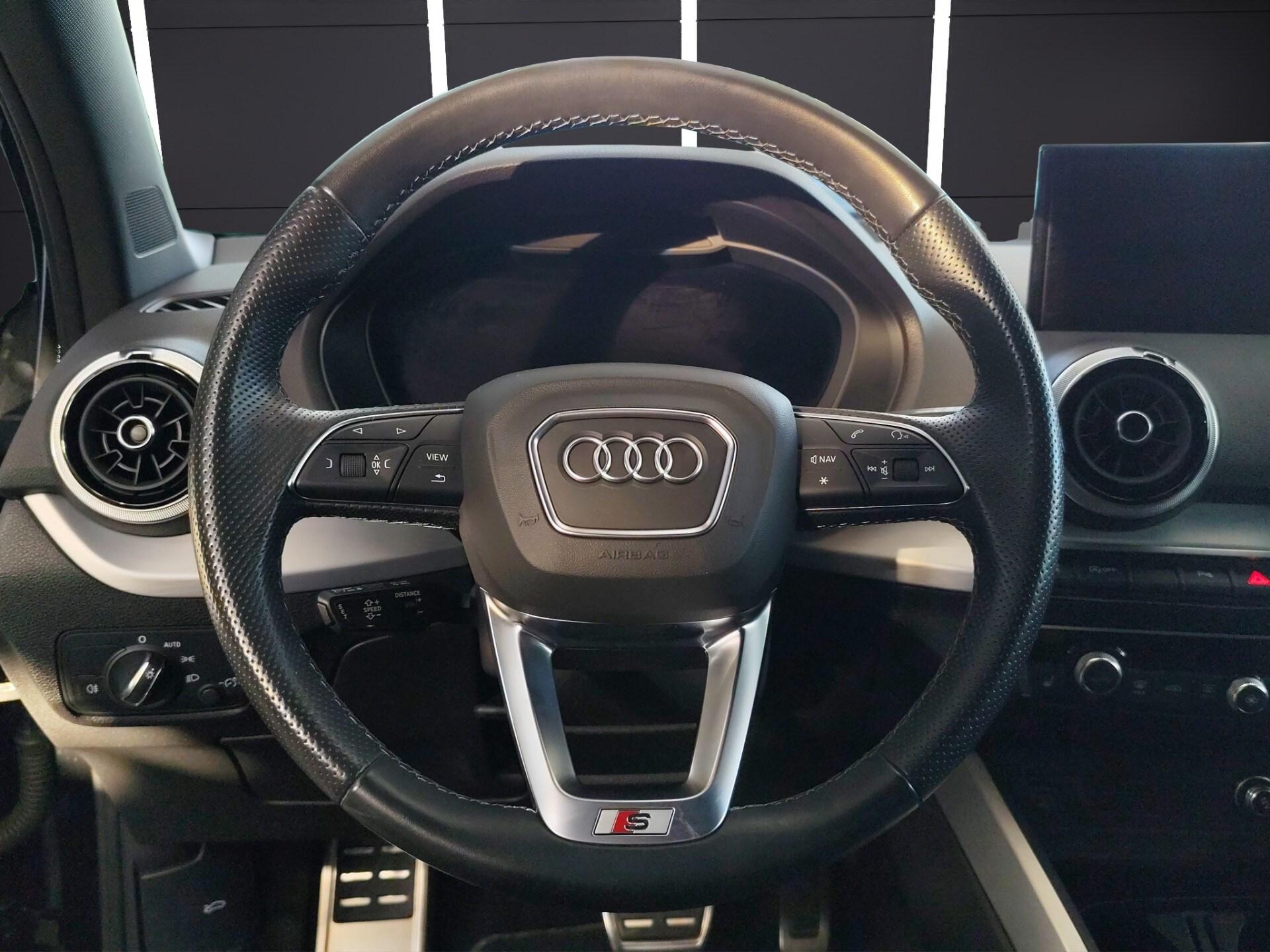 AUDI Q2 35 TDI quattro S tronic S line Edition