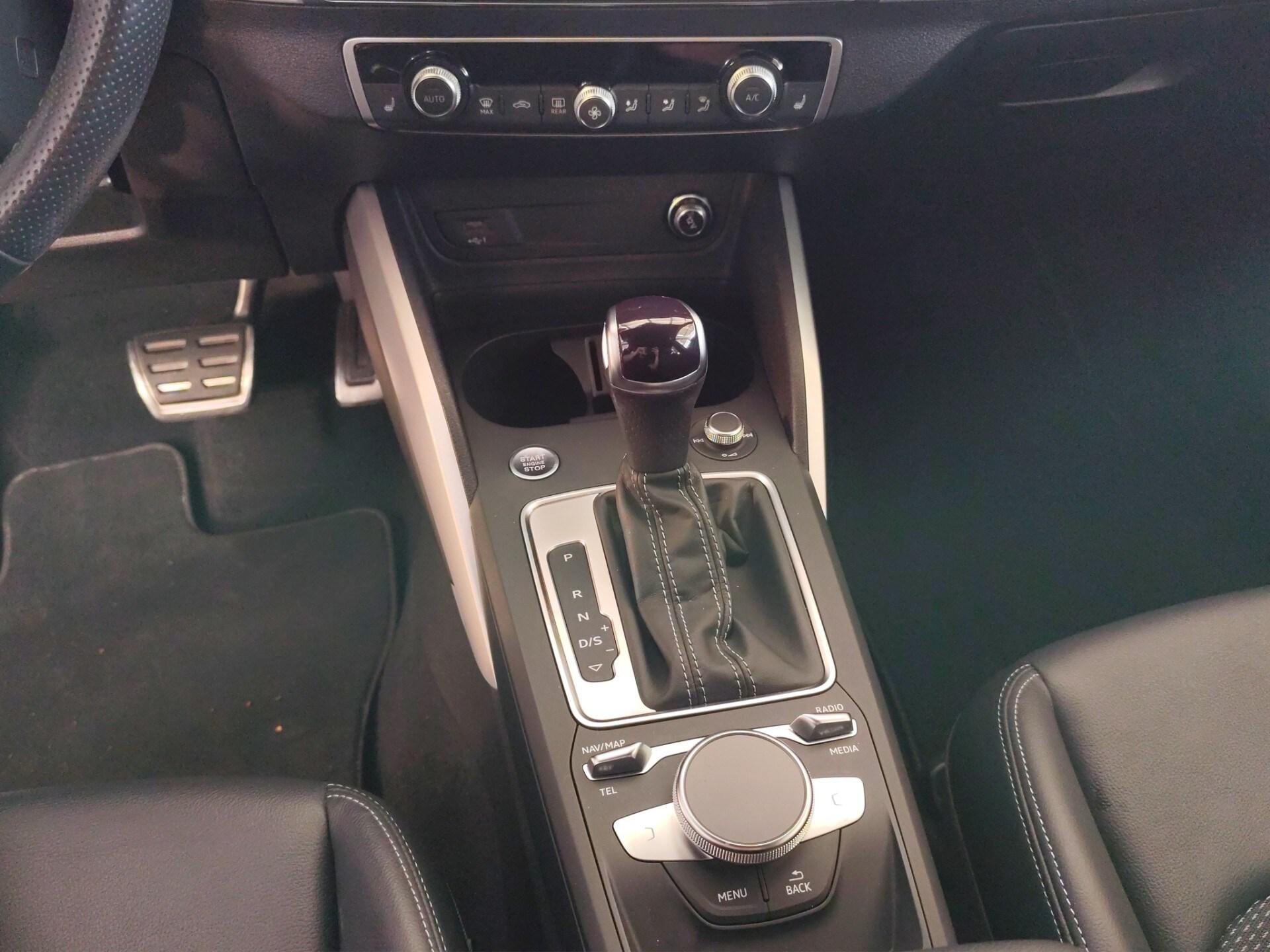 AUDI Q2 35 TDI quattro S tronic S line Edition