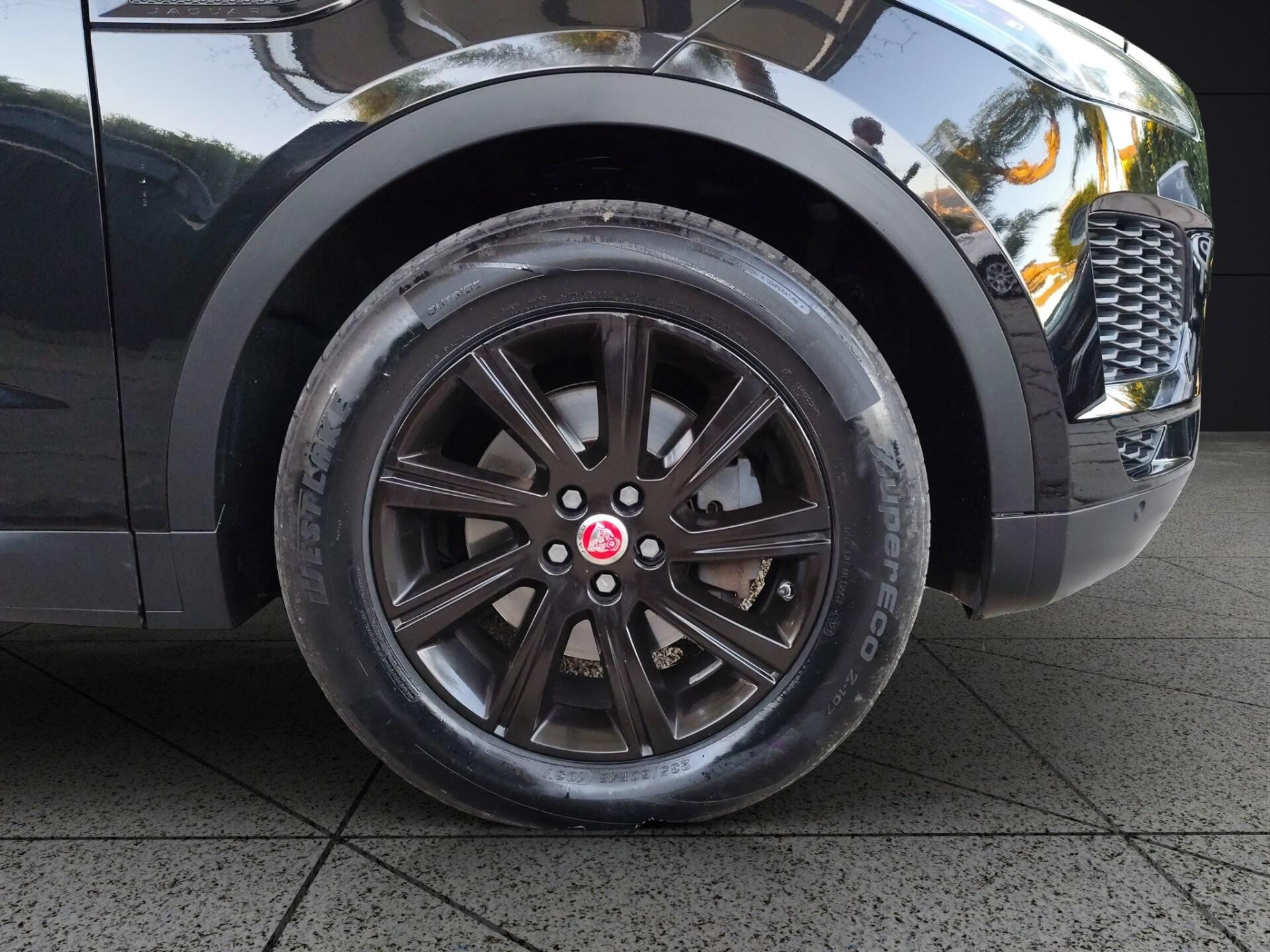 JAGUAR E-Pace 2.0D 180 CV AWD aut. R-Dynamic HSE