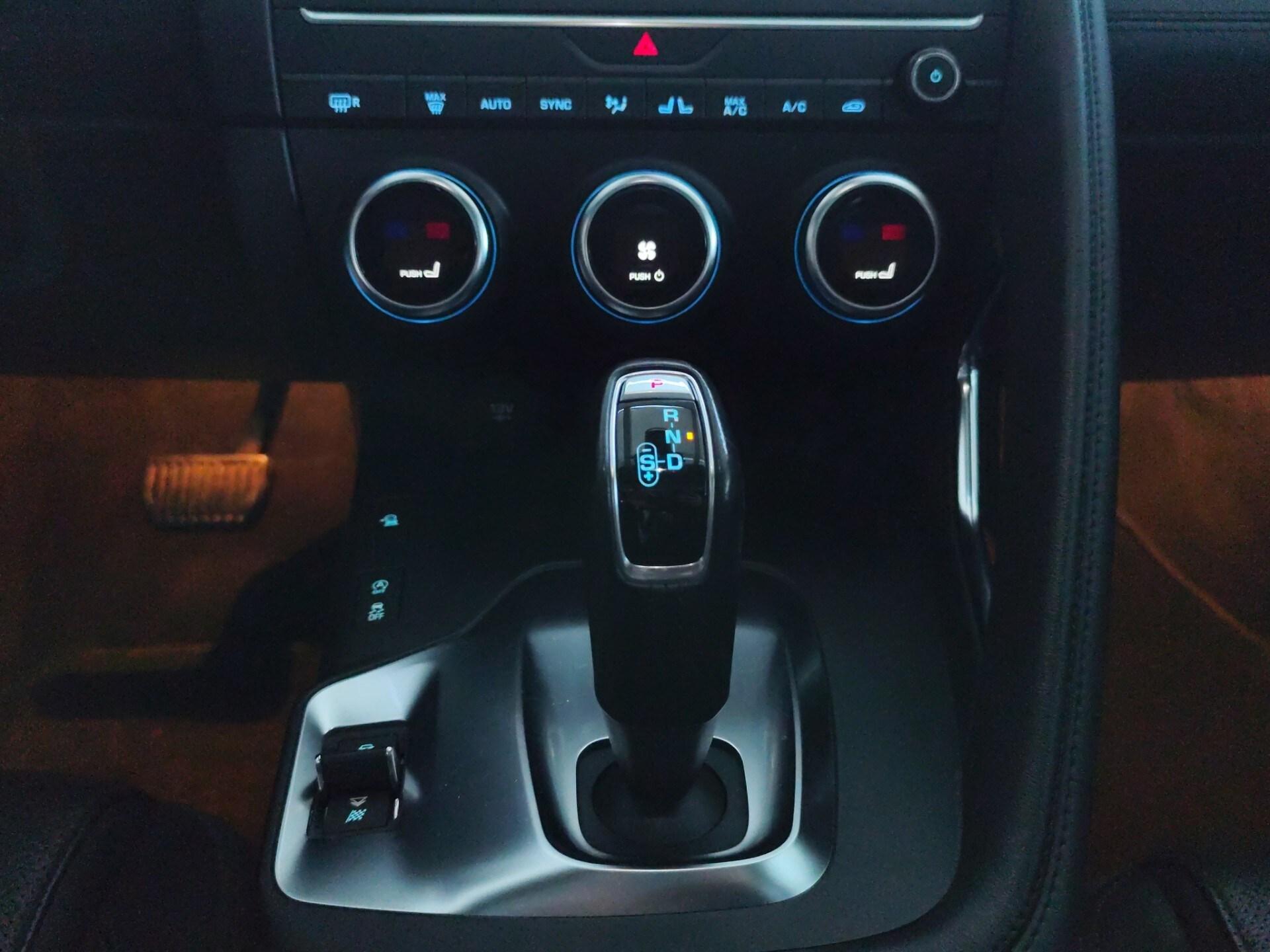 JAGUAR E-Pace 2.0D 180 CV AWD aut. R-Dynamic HSE