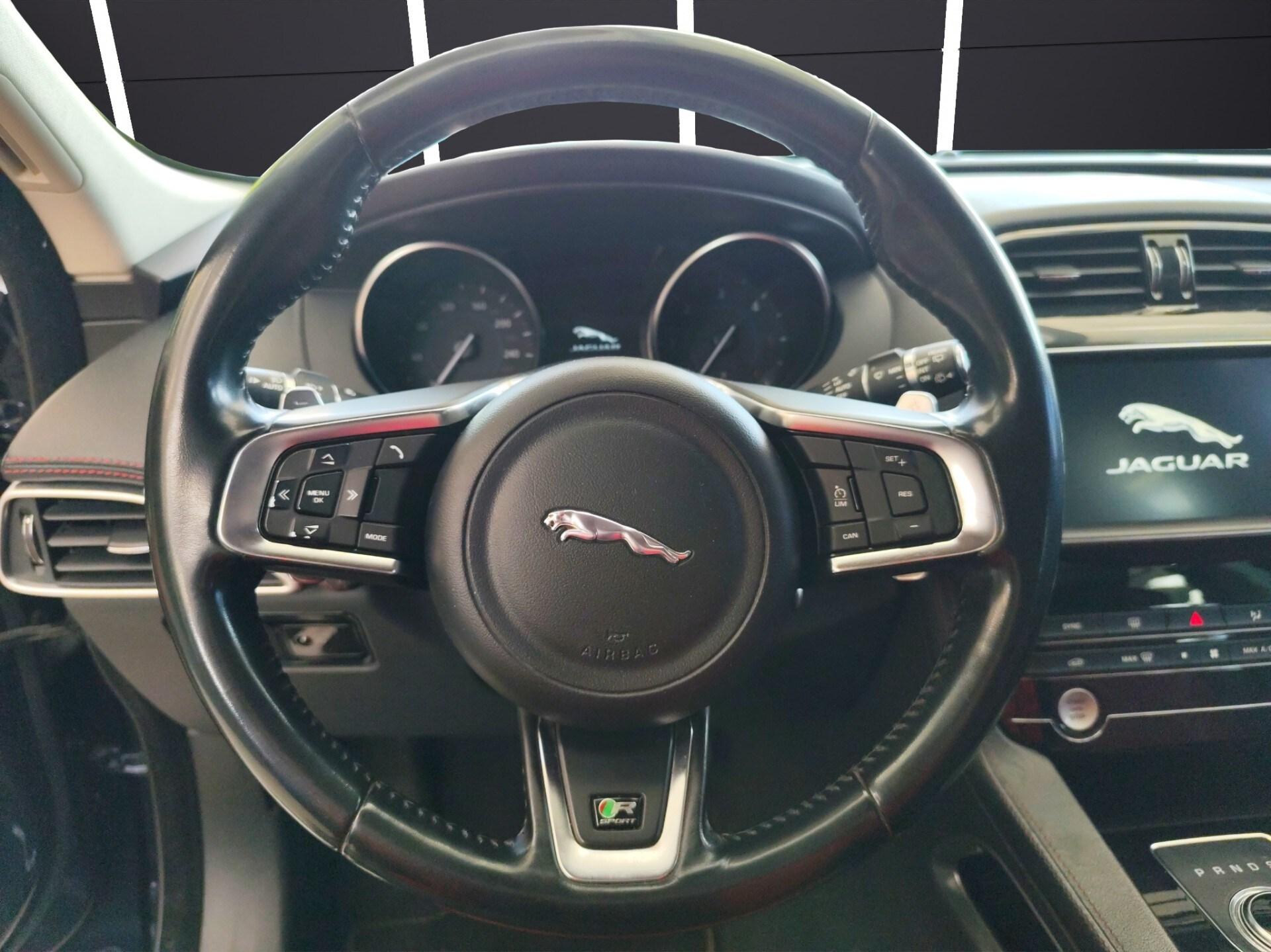 JAGUAR F-Pace 2.0 D 180 CV AWD aut. R-Sport