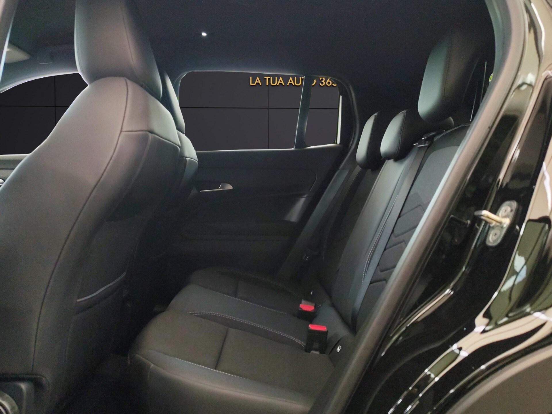 JEEP Avenger 1.2 Turbo 110 CV e-Hybrid Altitude
