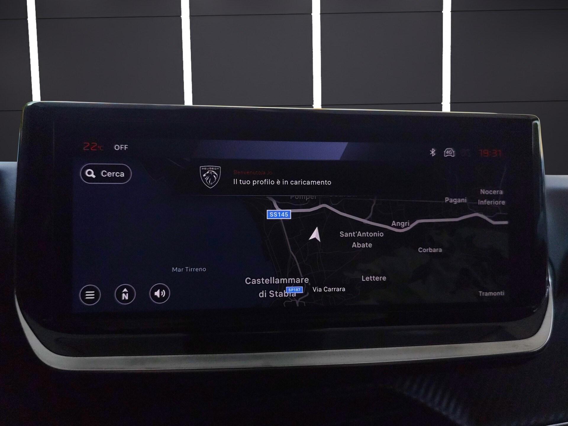 PEUGEOT 2008 PureTech 100 S&S Style