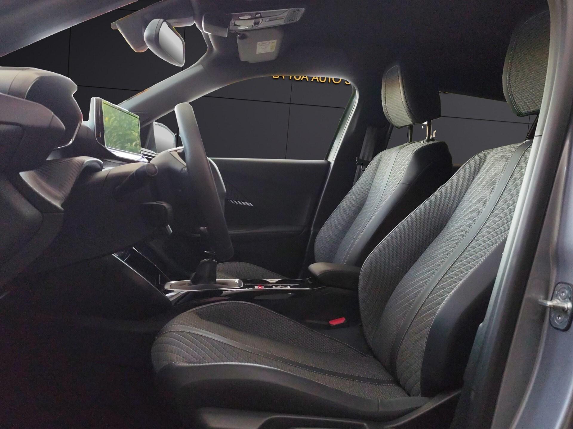 PEUGEOT 2008 PureTech 100 S&S Style