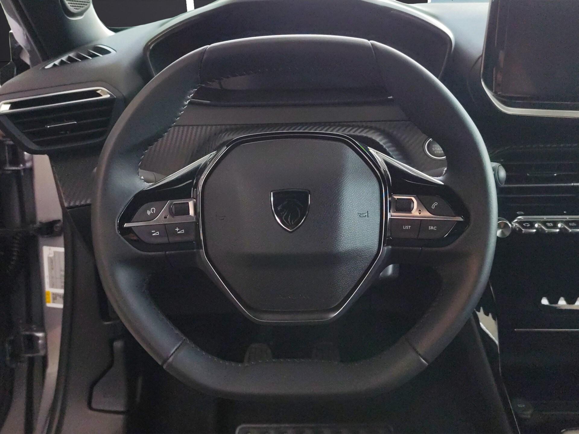 PEUGEOT 2008 PureTech 100 S&S Allure