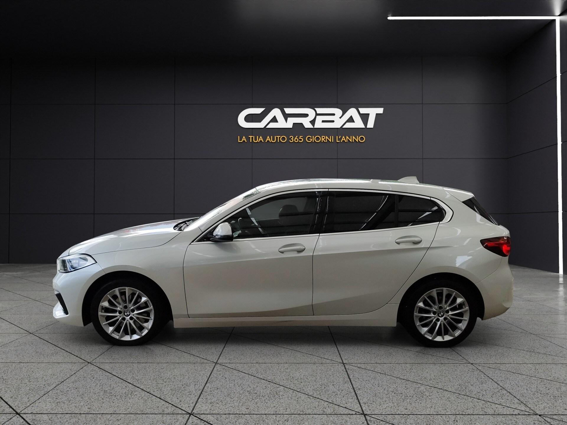 BMW 116d 5p. Luxury