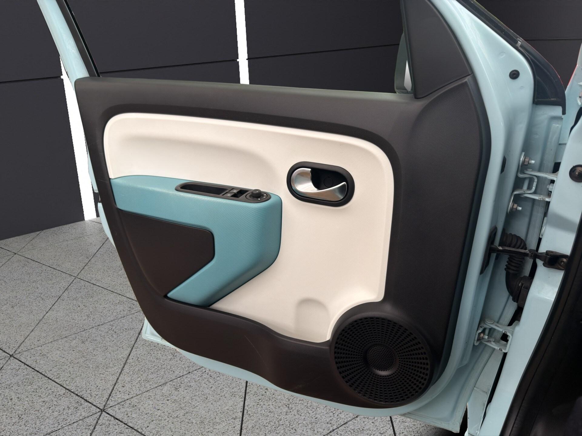 RENAULT Twingo 1.0 SCe Live