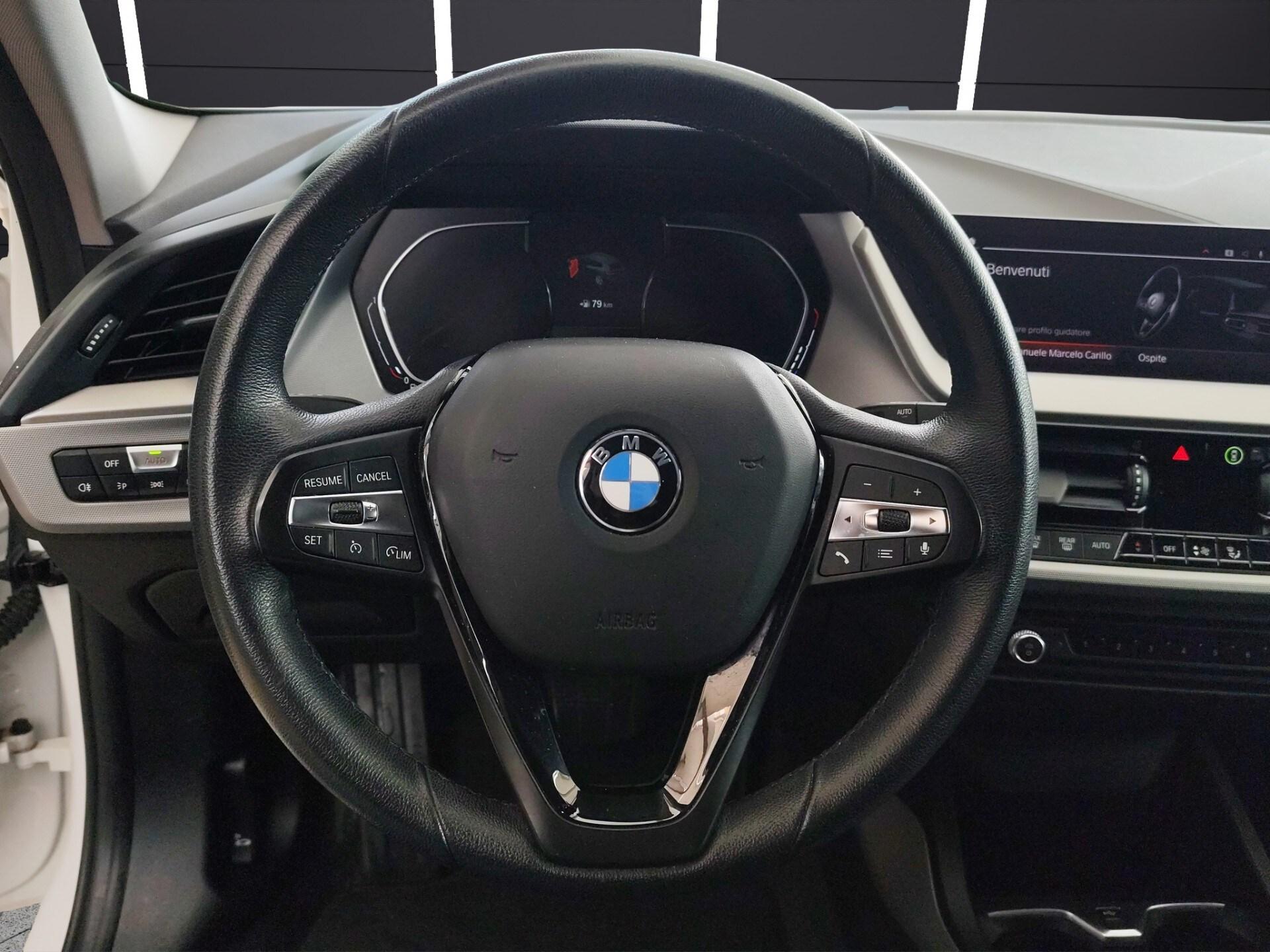 BMW 116d 5p. Luxury