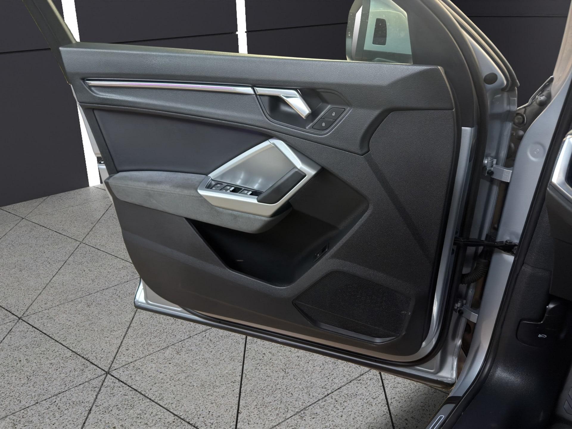 AUDI Q3 35 TFSI S tronic S line edition