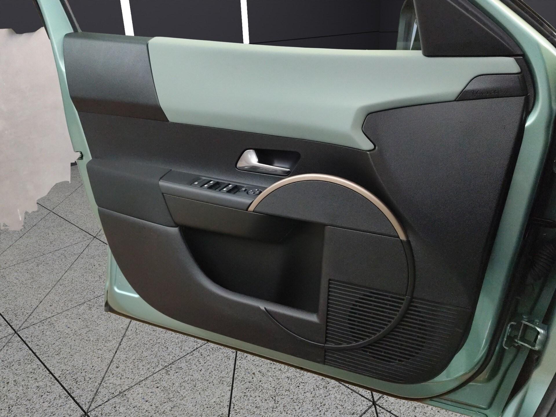 LANCIA Ypsilon Hybrid e-DCT