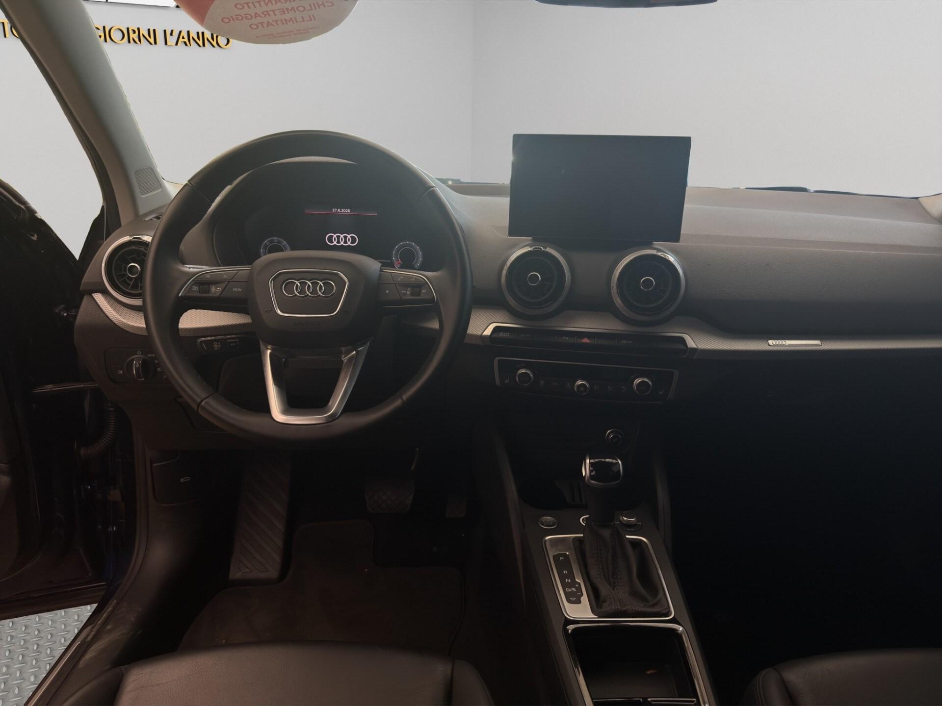 AUDI Q2 35 TDI quattro S tronic Identity Black