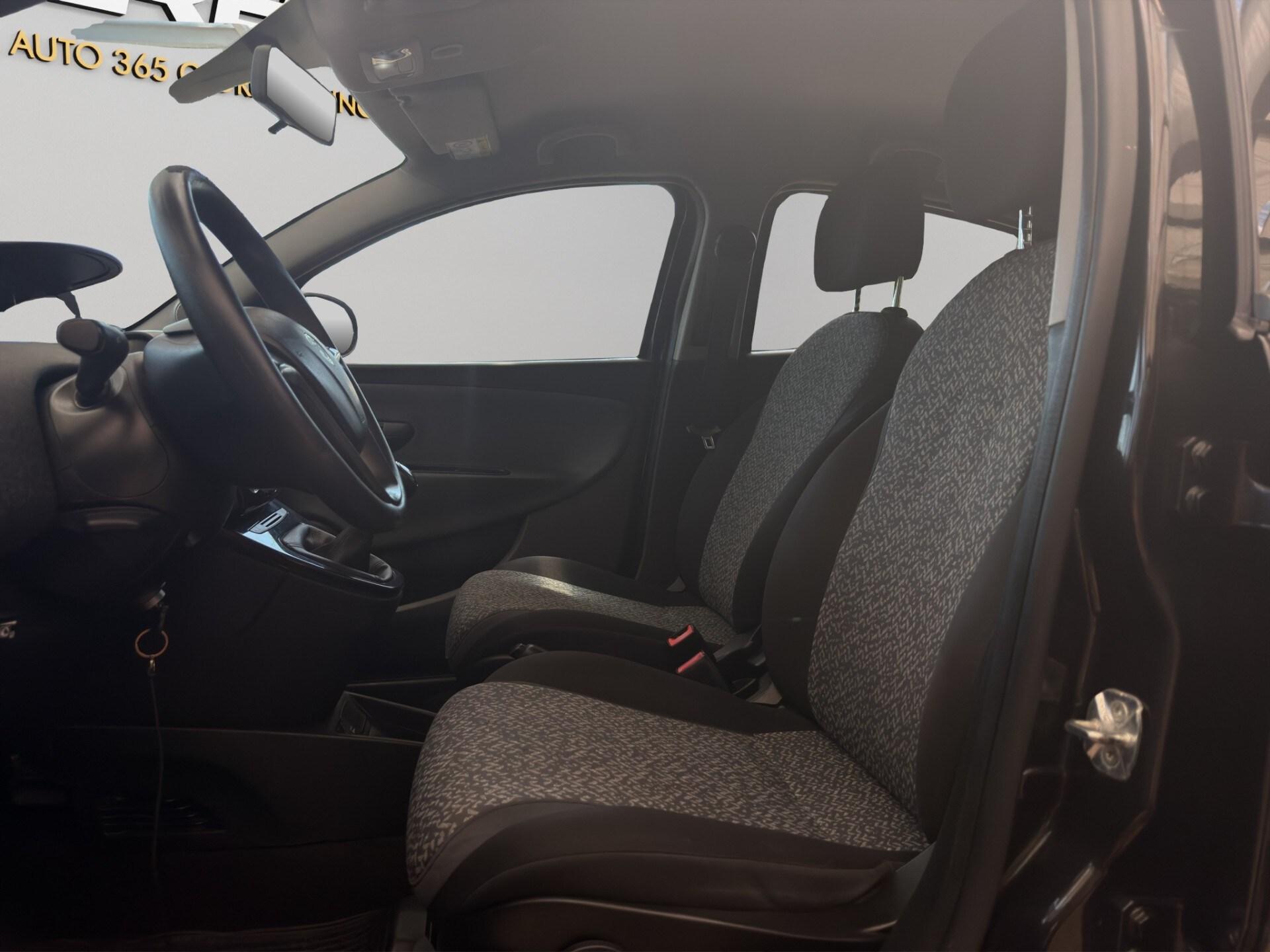 LANCIA Ypsilon 1.2 69 CV 5 porte S&S Elefantino Blu