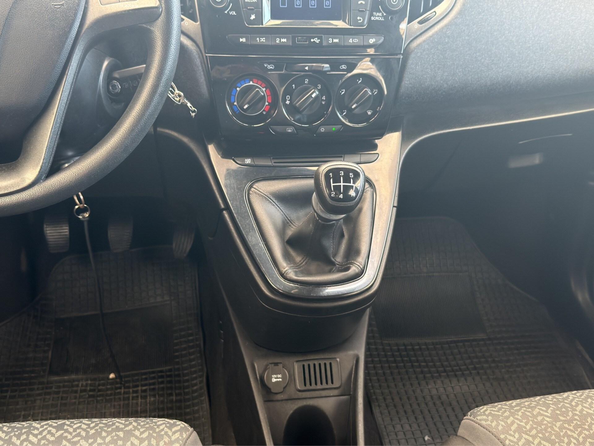 LANCIA Ypsilon 1.2 69 CV 5 porte S&S Elefantino Blu