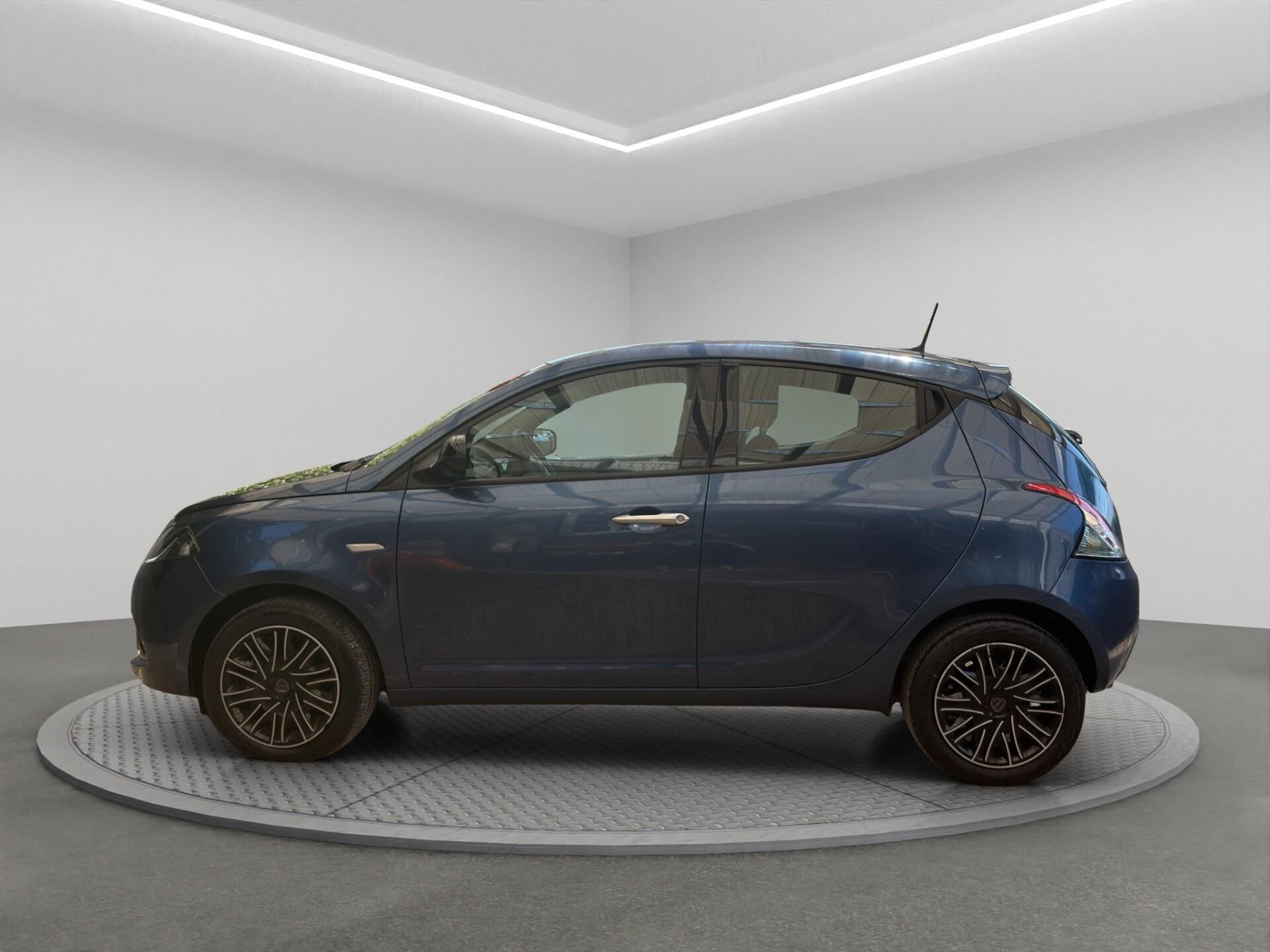LANCIA Ypsilon 1.2 69 CV 5 porte GPL Ecochic Gold