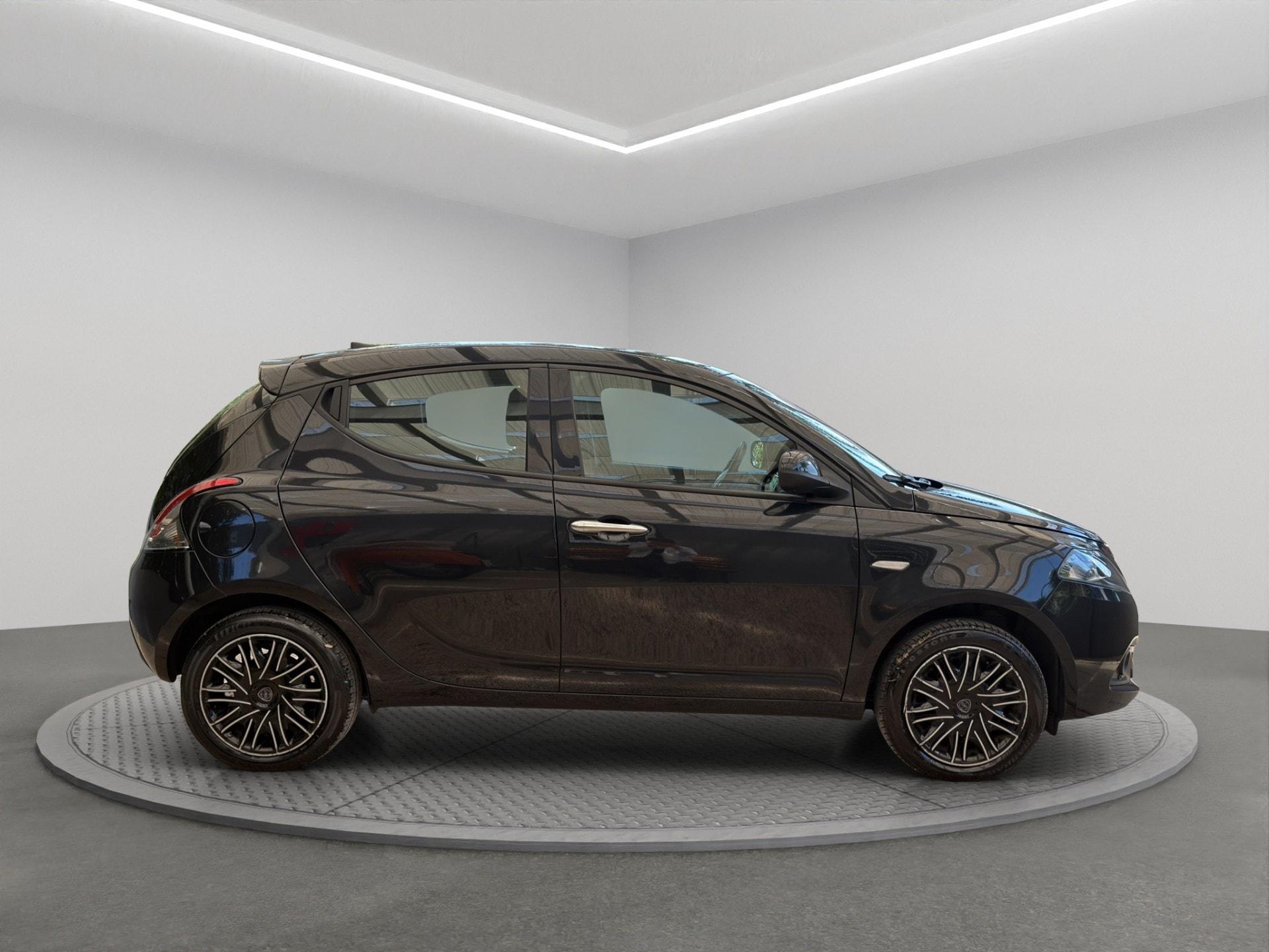 LANCIA Ypsilon 1.0 FireFly 5 porte S&S Hybrid Gold