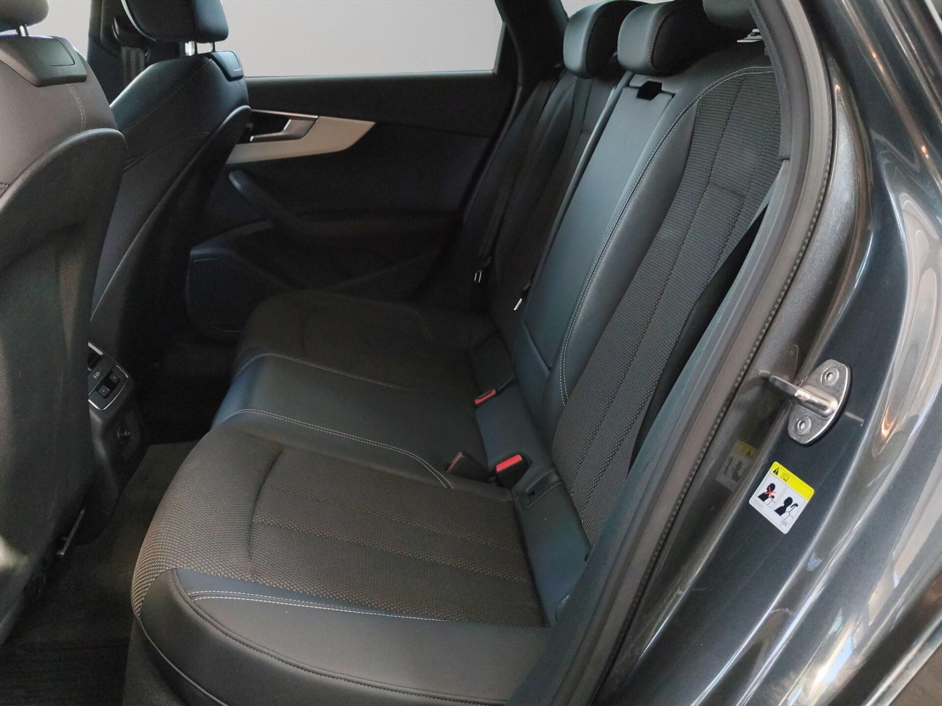 AUDI A4 Avant 40 TDI quattro S tronic S line edition