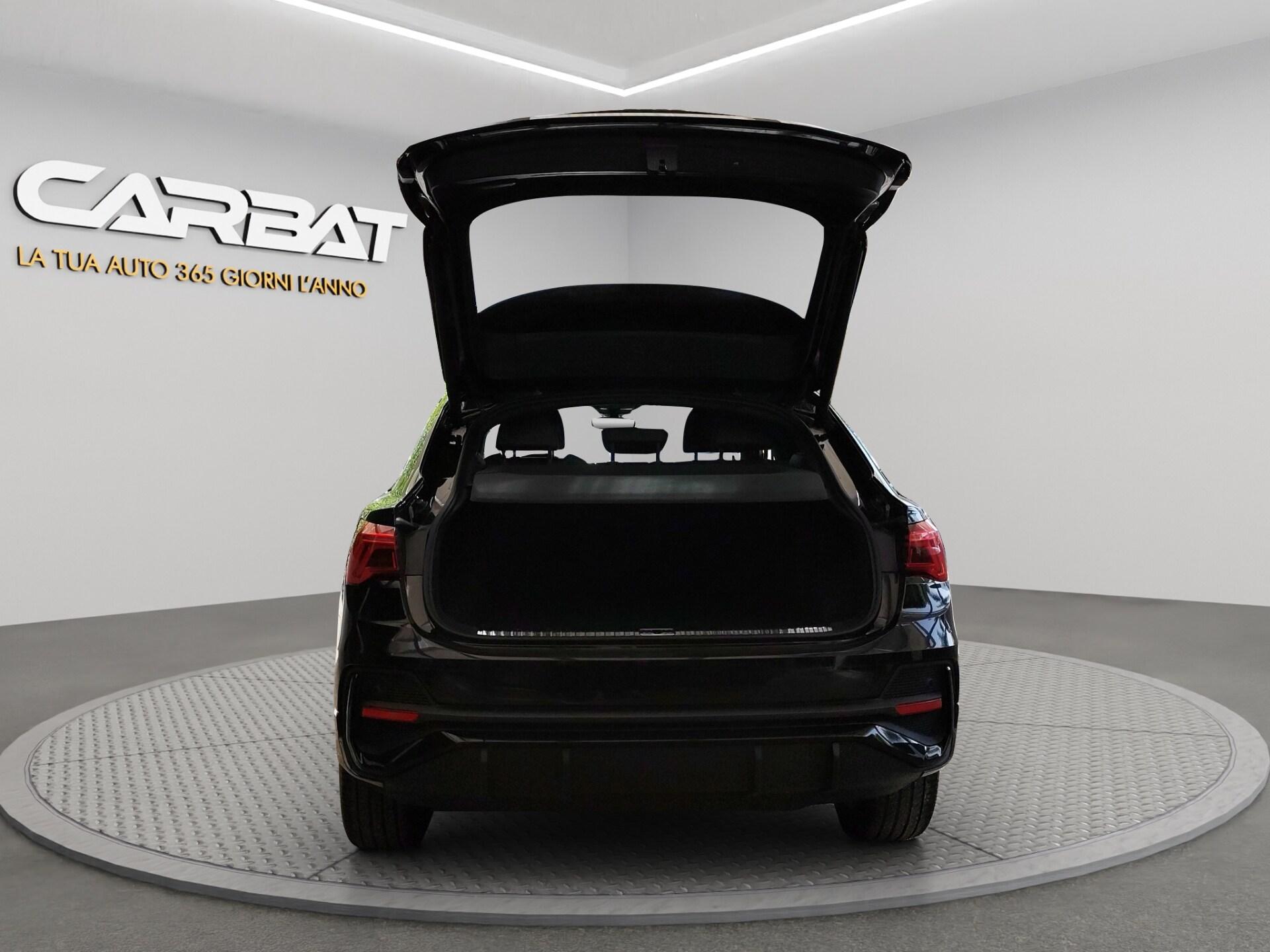 AUDI Q3 SPB 40 TDI quattro S tronic Identity Black