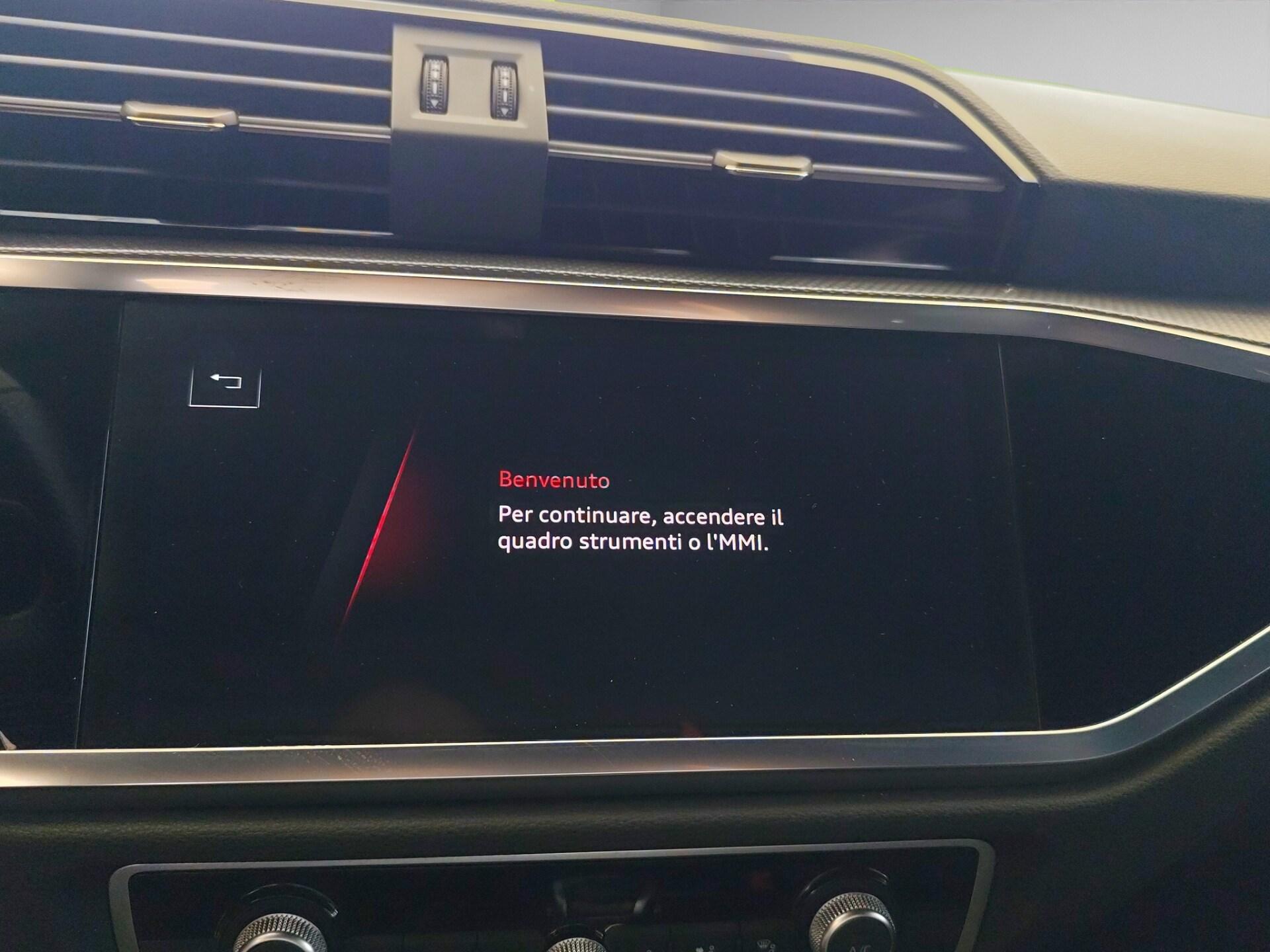 AUDI Q3 SPB 40 TDI quattro S tronic Identity Black