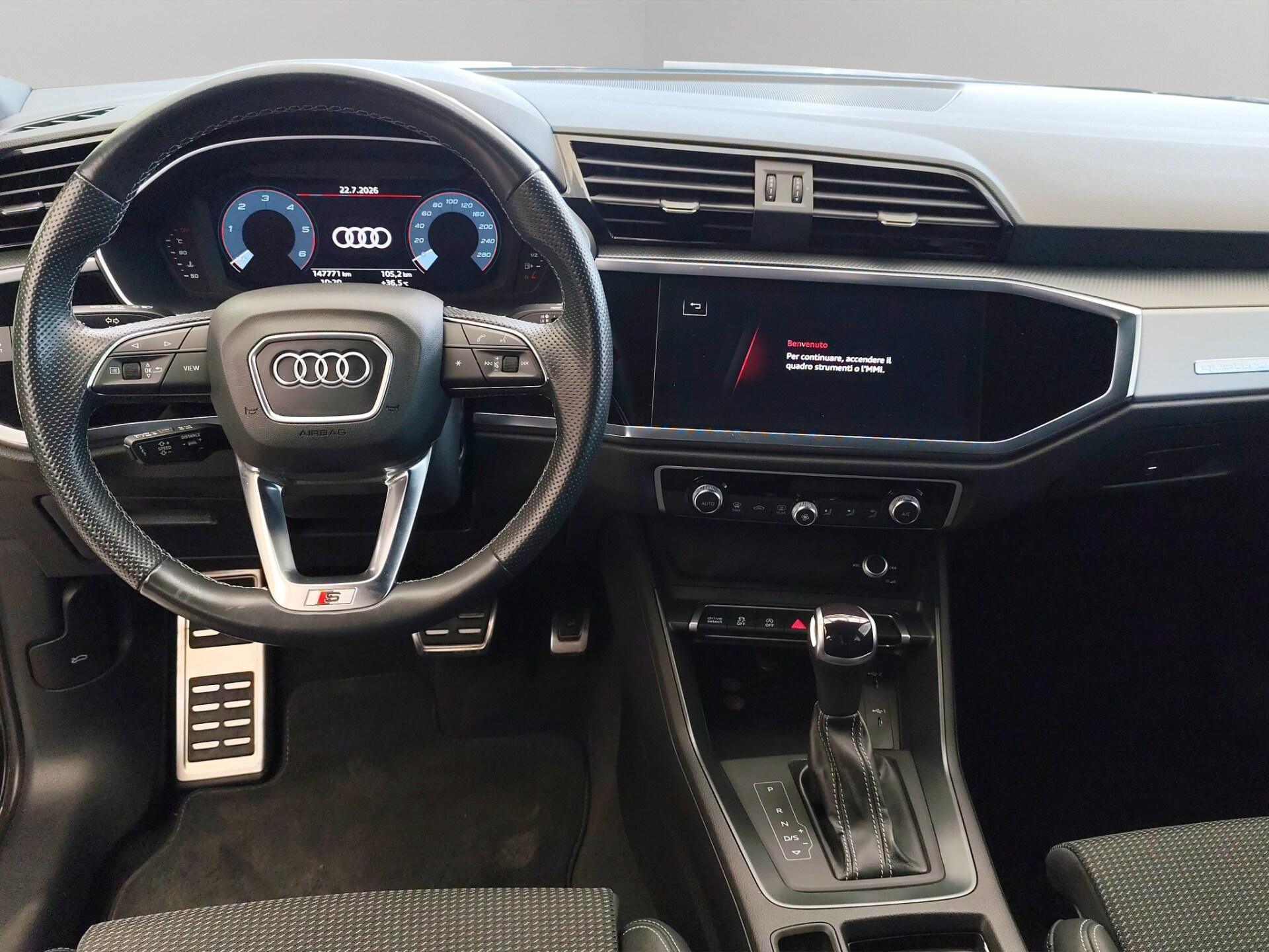 AUDI Q3 SPB 40 TDI quattro S tronic Identity Black