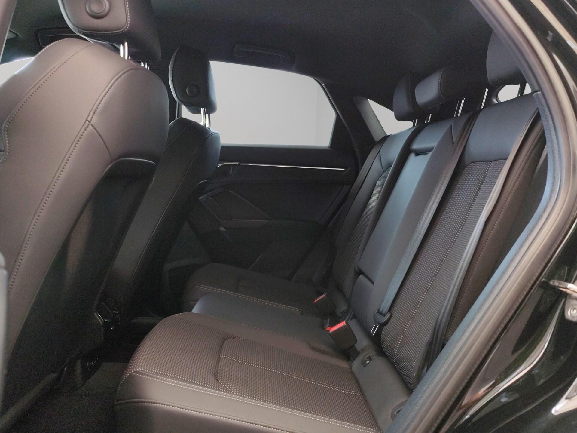 AUDI Q3 SPB 40 TDI quattro S tronic Identity Black