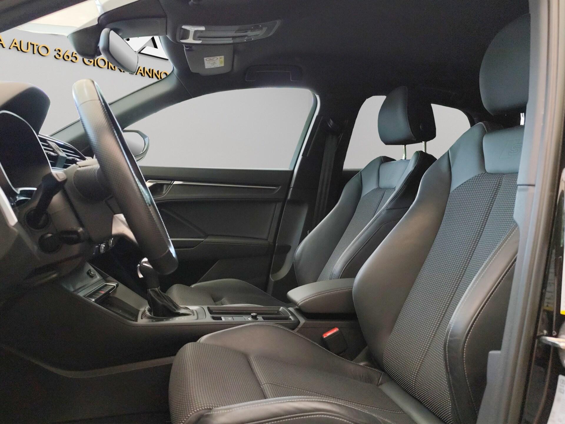 AUDI Q3 SPB 40 TDI quattro S tronic Identity Black