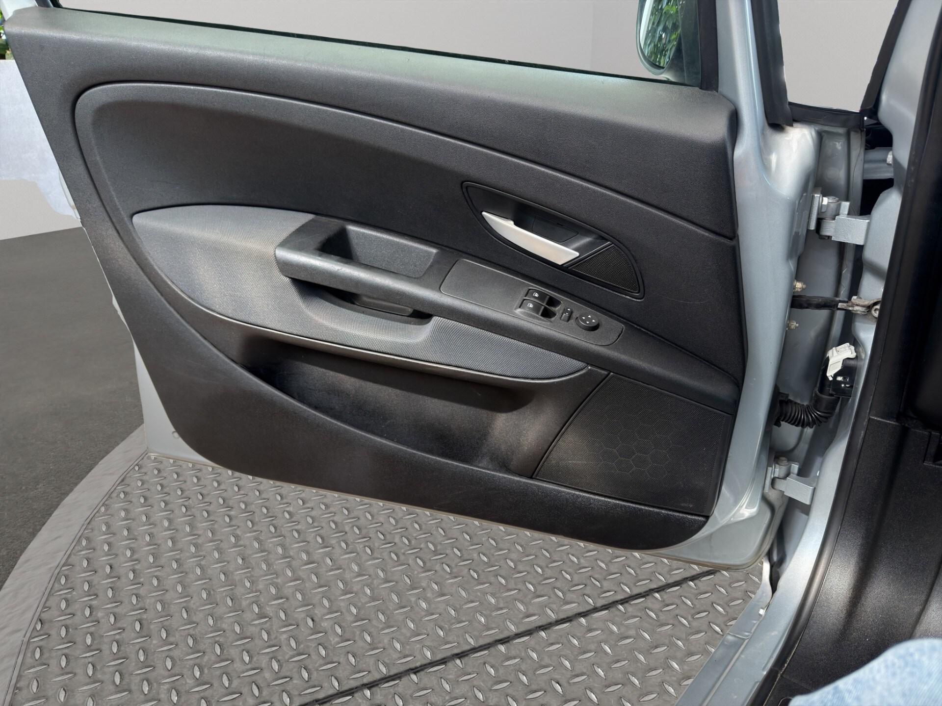 FIAT Grande Punto 1.3 MJT 90 CV 5 porte Dynamic