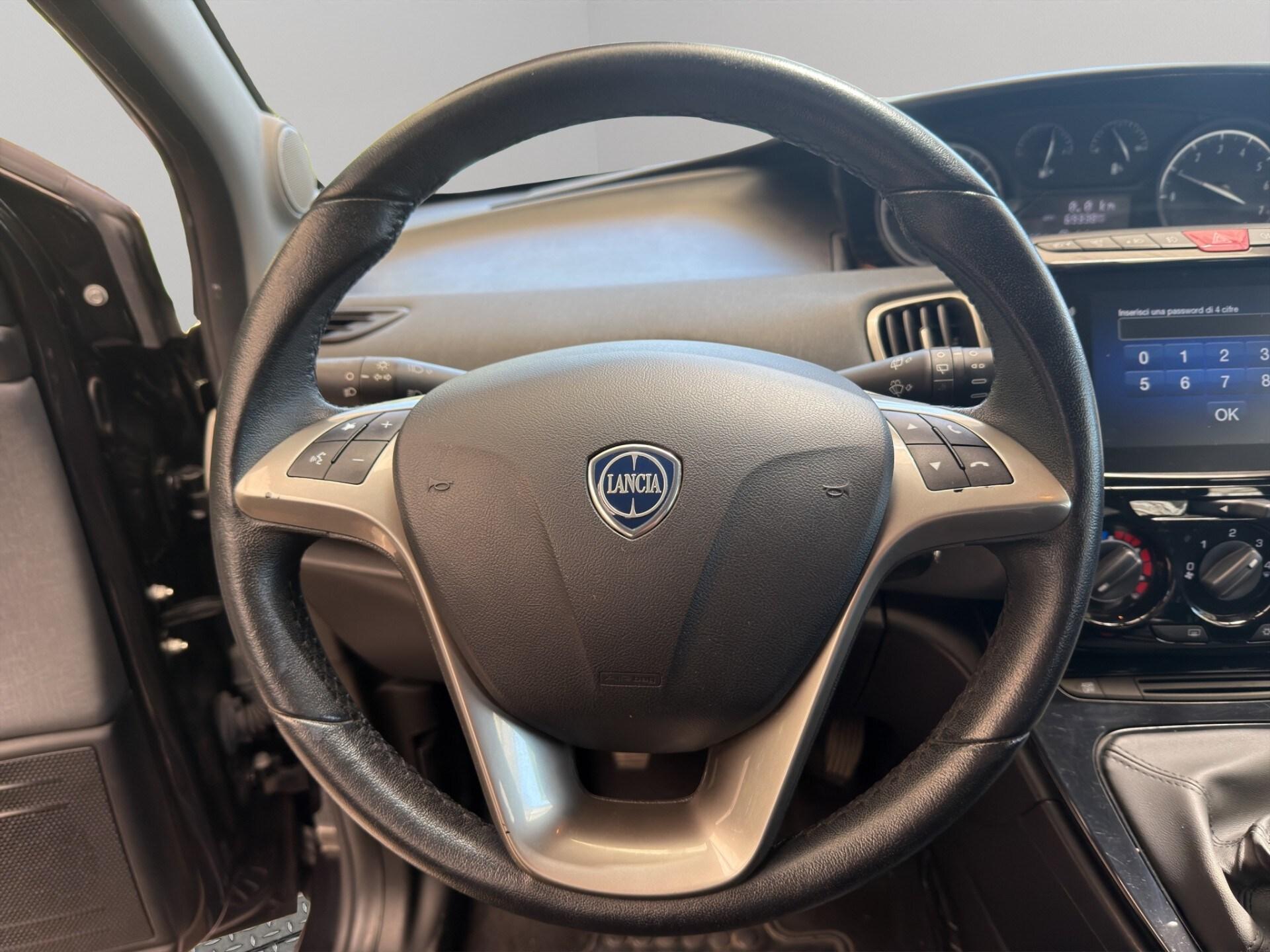 LANCIA Ypsilon 1.0 FireFly 5 porte S&S Hybrid Gold
