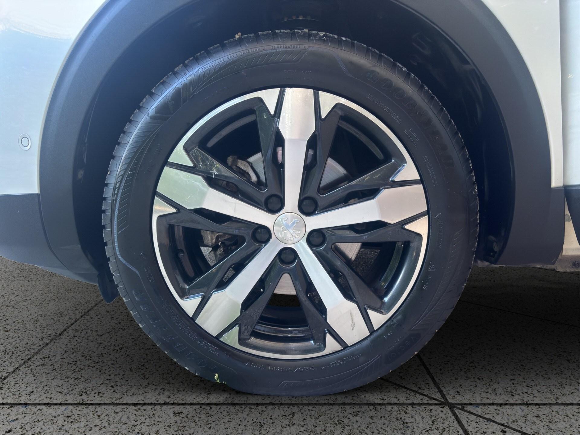 PEUGEOT 3008 BlueHDi 130 S&S EAT8 GT