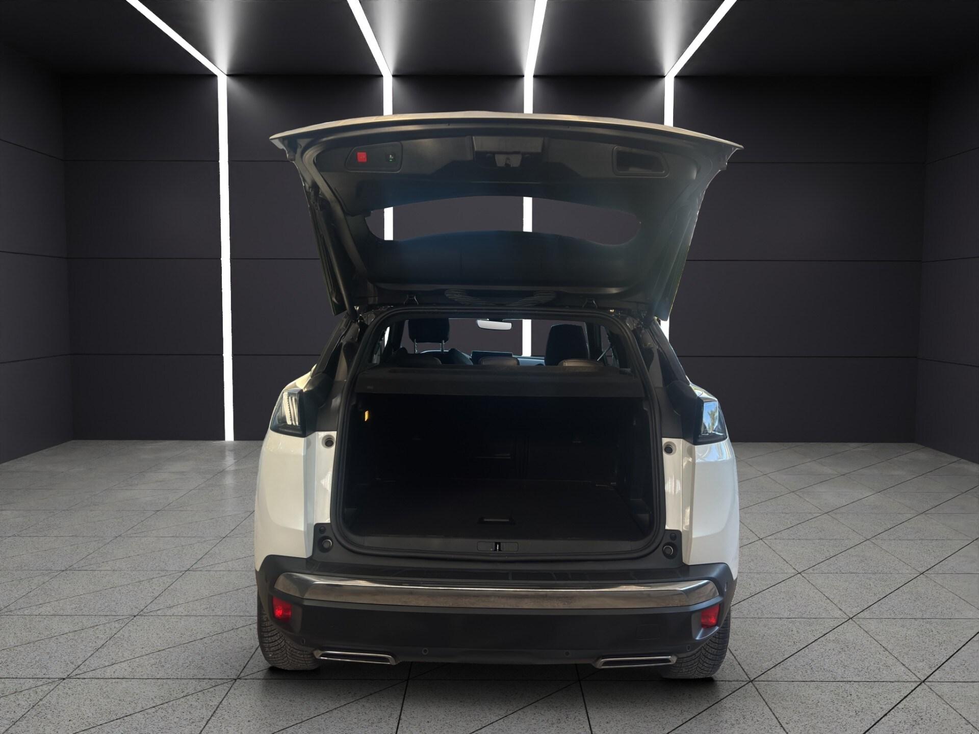 PEUGEOT 3008 BlueHDi 130 S&S EAT8 GT