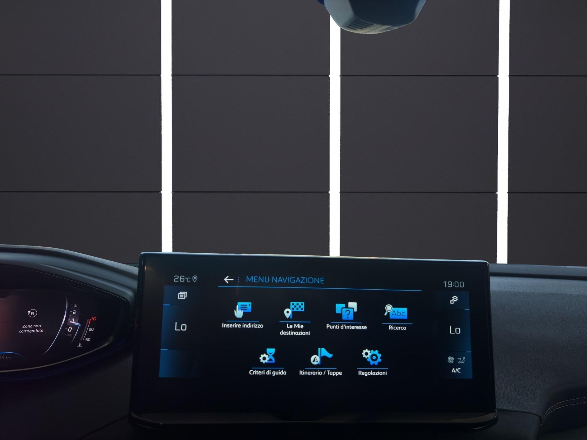 PEUGEOT 3008 BlueHDi 130 S&S EAT8 GT
