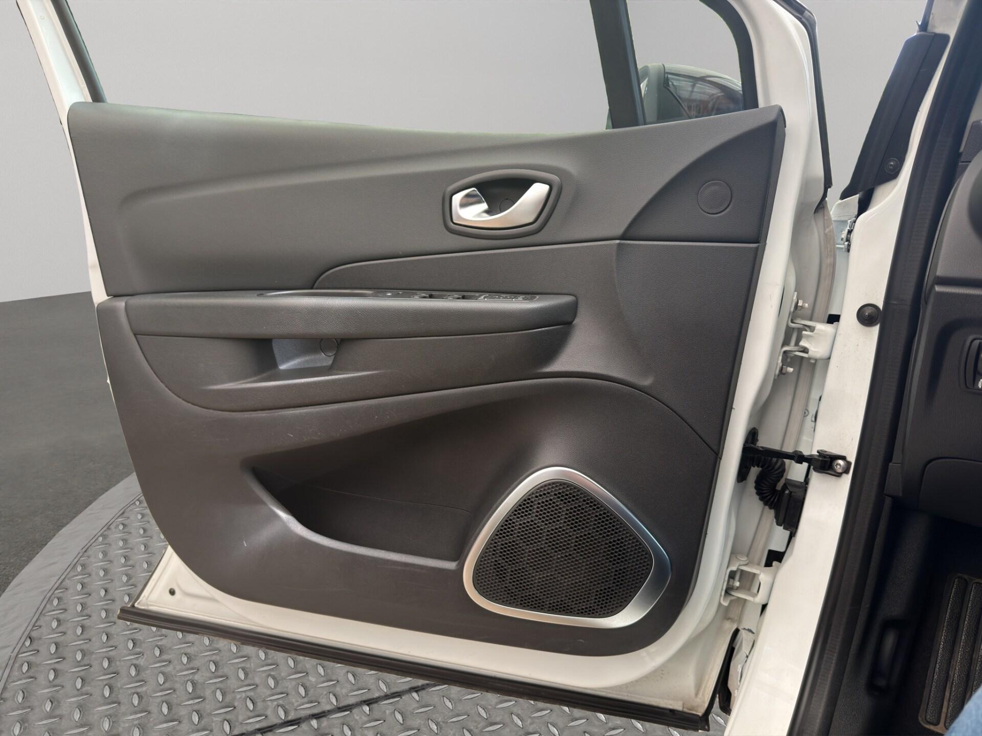 RENAULT Captur dCi 8V 90 CV EDC Sport Edition2