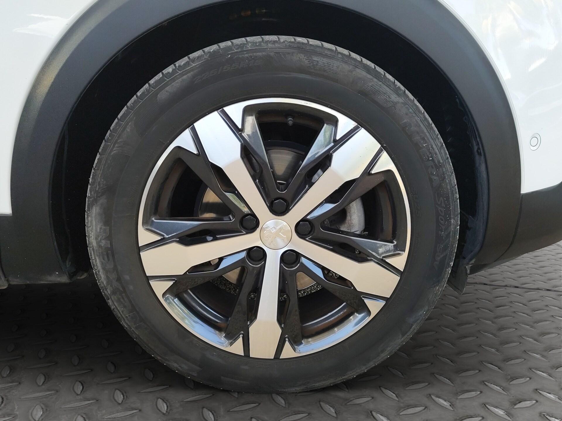 PEUGEOT 3008 BlueHDi 120 S&S EAT6 Allure