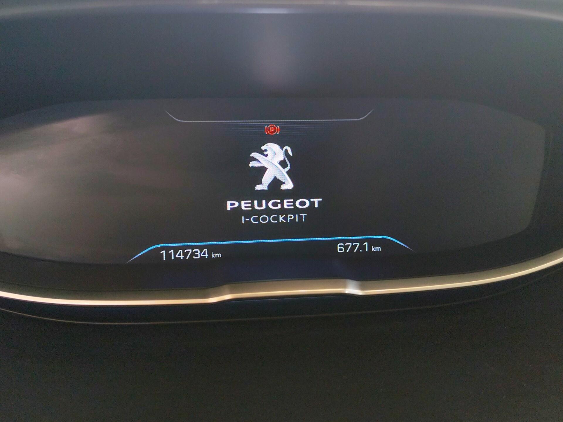 PEUGEOT 3008 BlueHDi 120 S&S EAT6 Allure