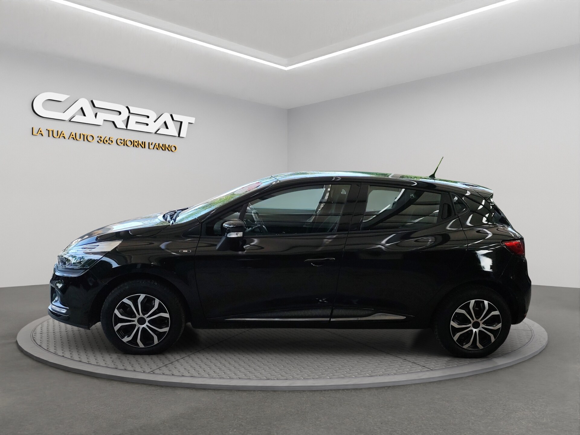 RENAULT Clio TCe 12V 90 CV GPL 5 porte Moschino Life