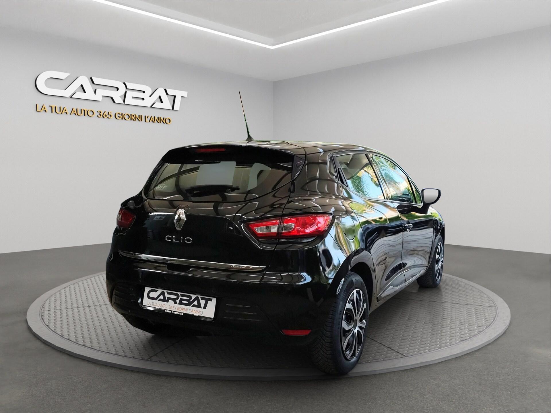 RENAULT Clio TCe 12V 90 CV GPL 5 porte Moschino Life