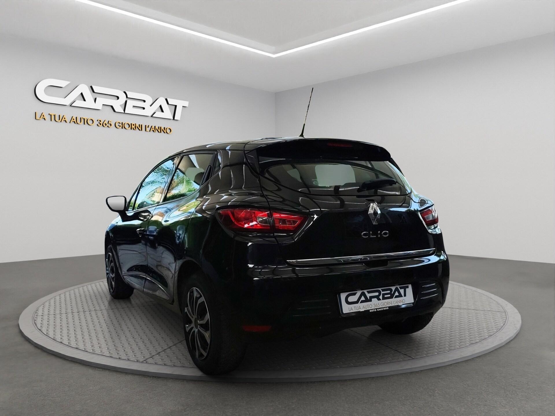 RENAULT Clio TCe 12V 90 CV GPL 5 porte Moschino Life