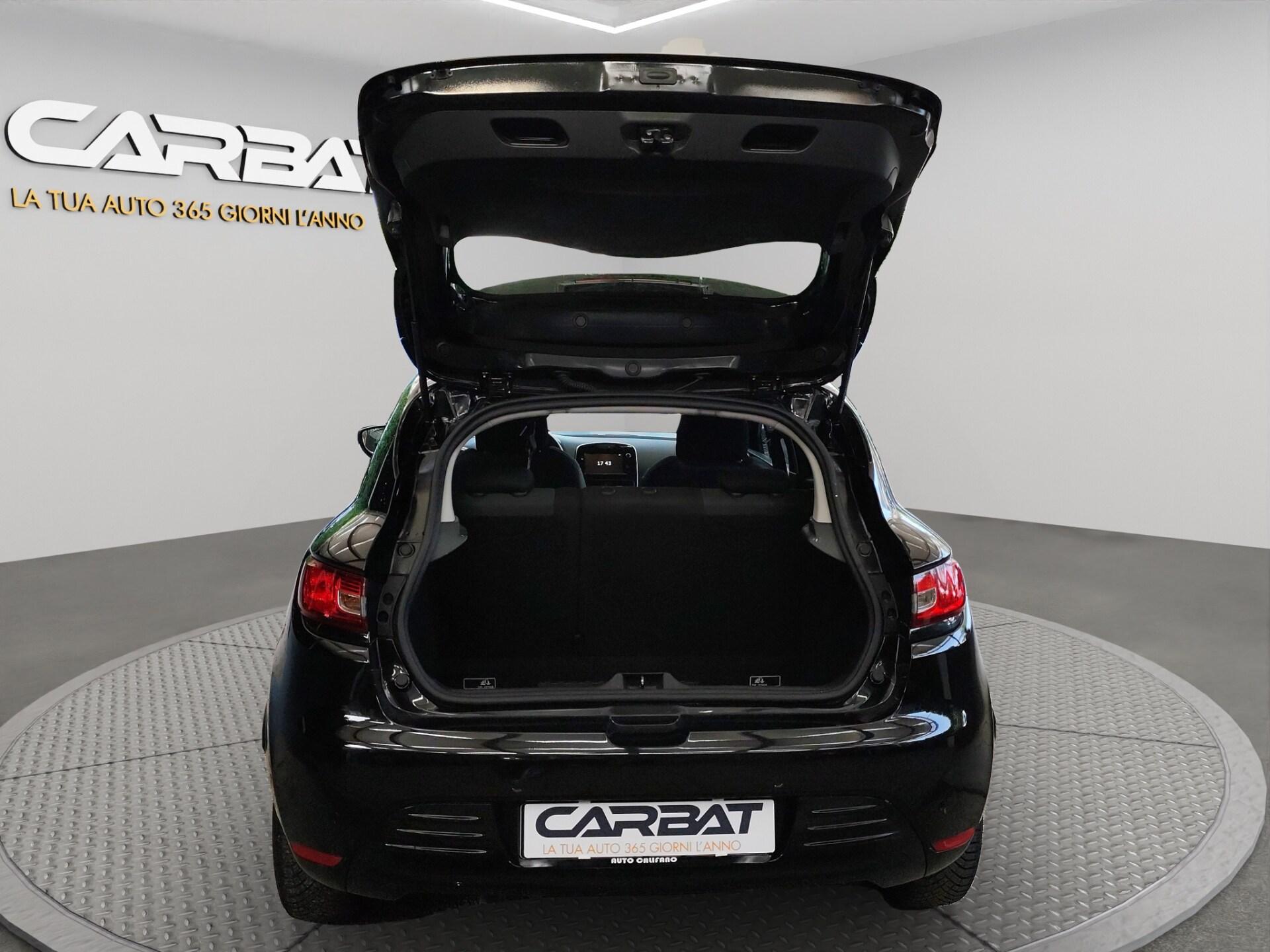 RENAULT Clio TCe 12V 90 CV GPL 5 porte Moschino Life
