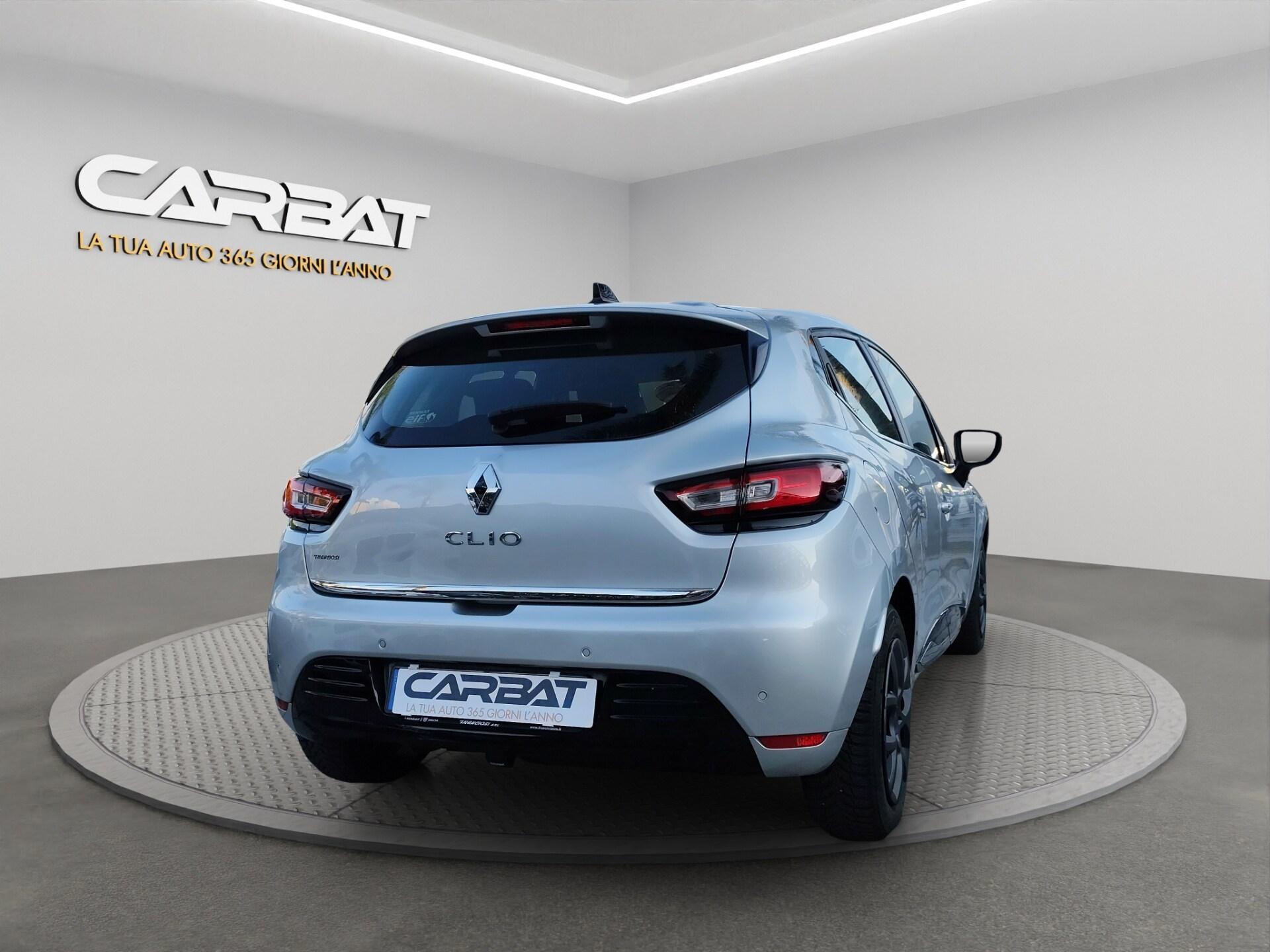 RENAULT Clio TCe 12V 90 CV GPL 5 porte Moschino Intens