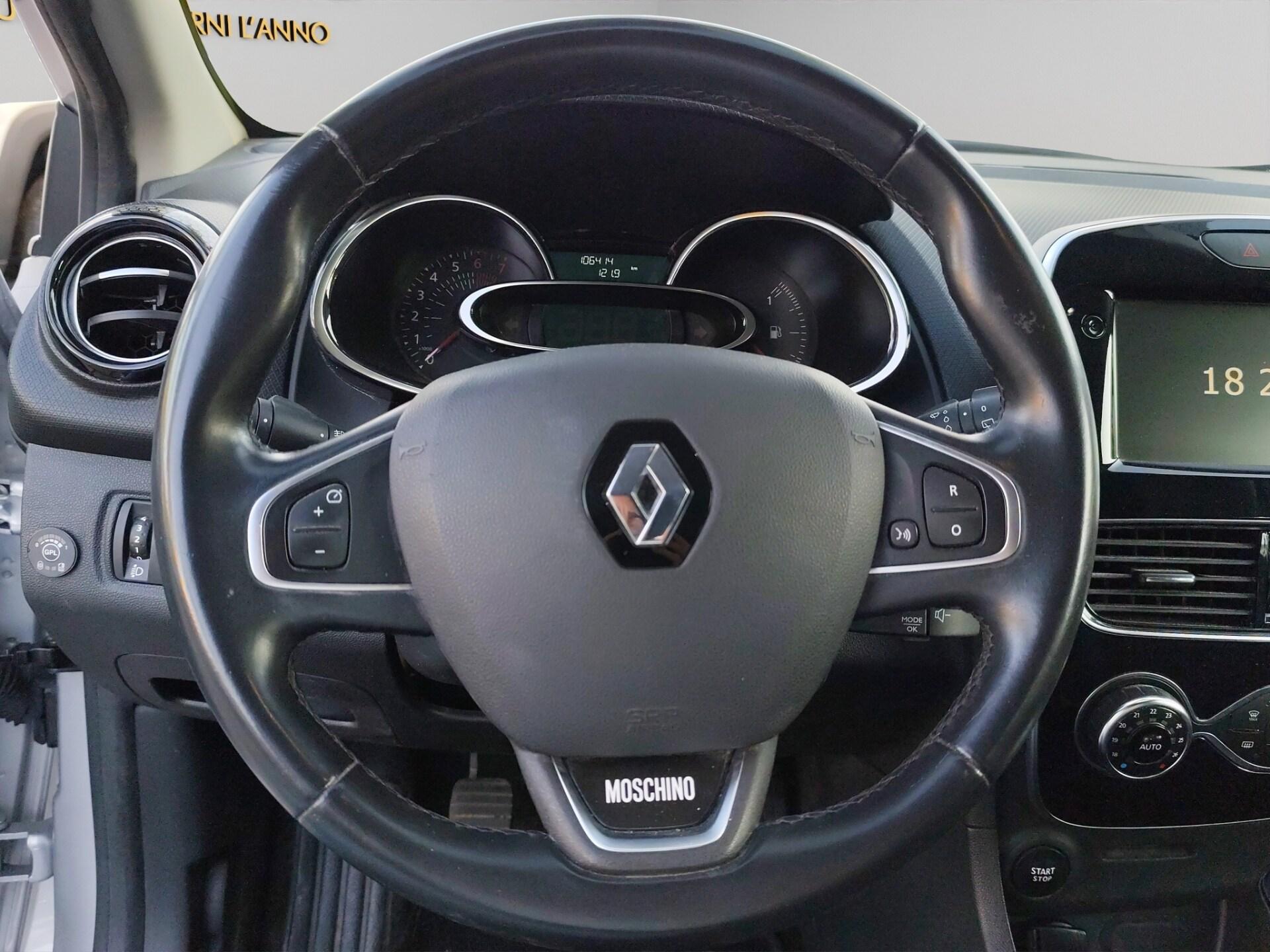 RENAULT Clio TCe 12V 90 CV GPL 5 porte Moschino Intens