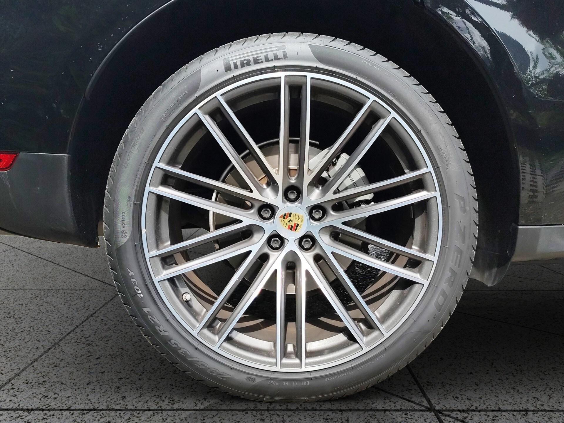 PORSCHE Macan 3.0 S