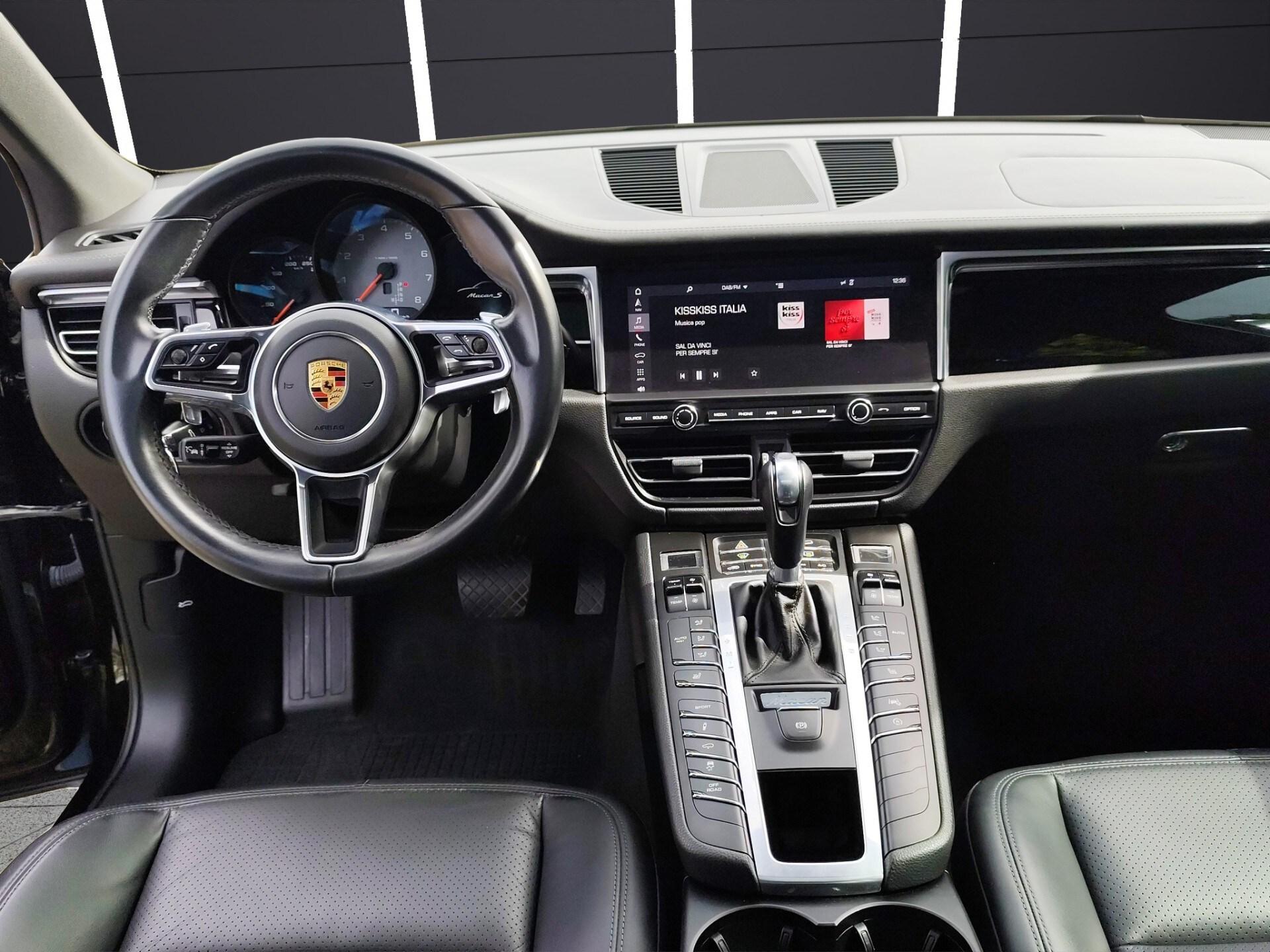 PORSCHE Macan 3.0 S