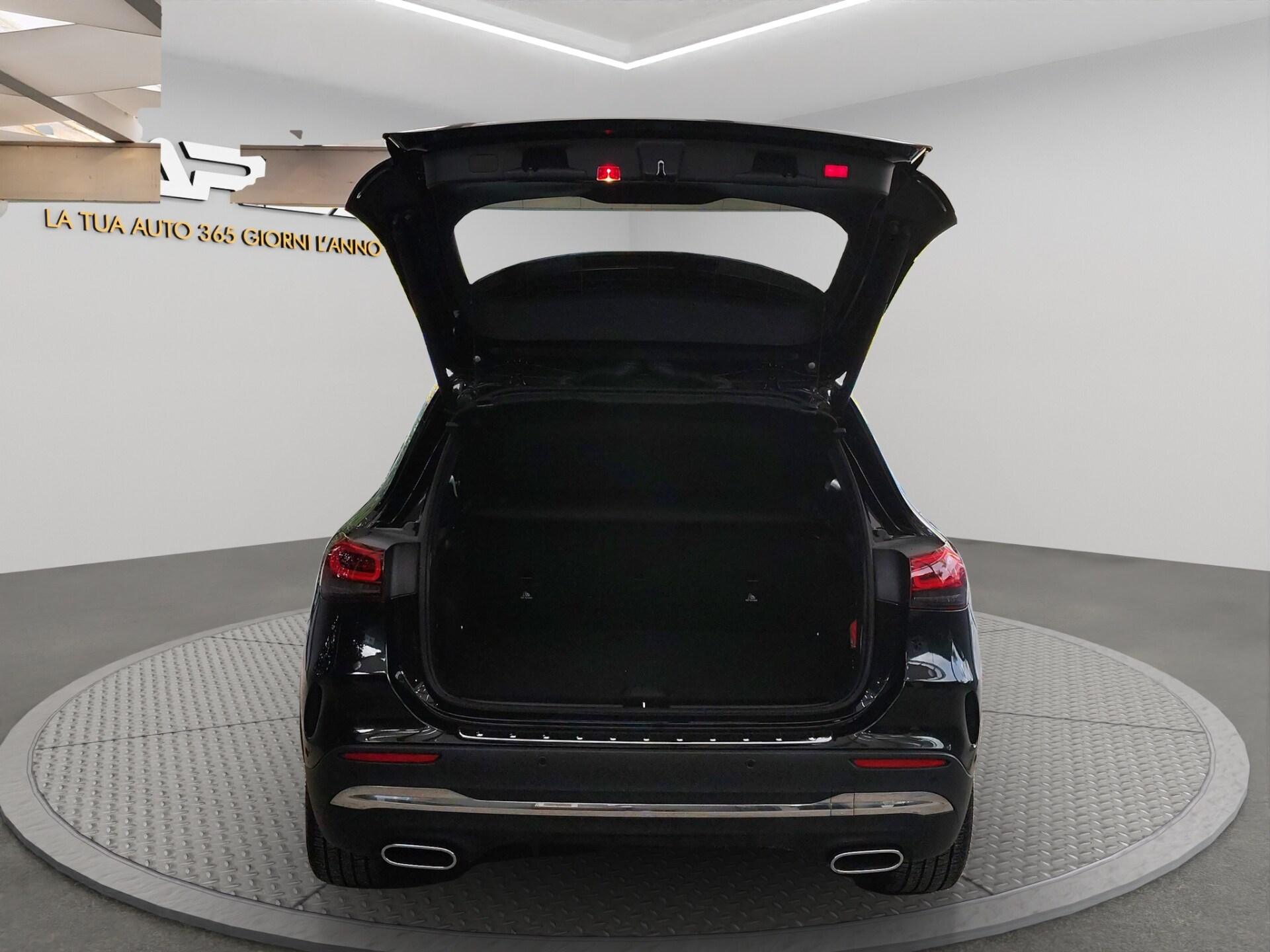 MERCEDES GLA          (H247) GLA 200 d Automatic Premium