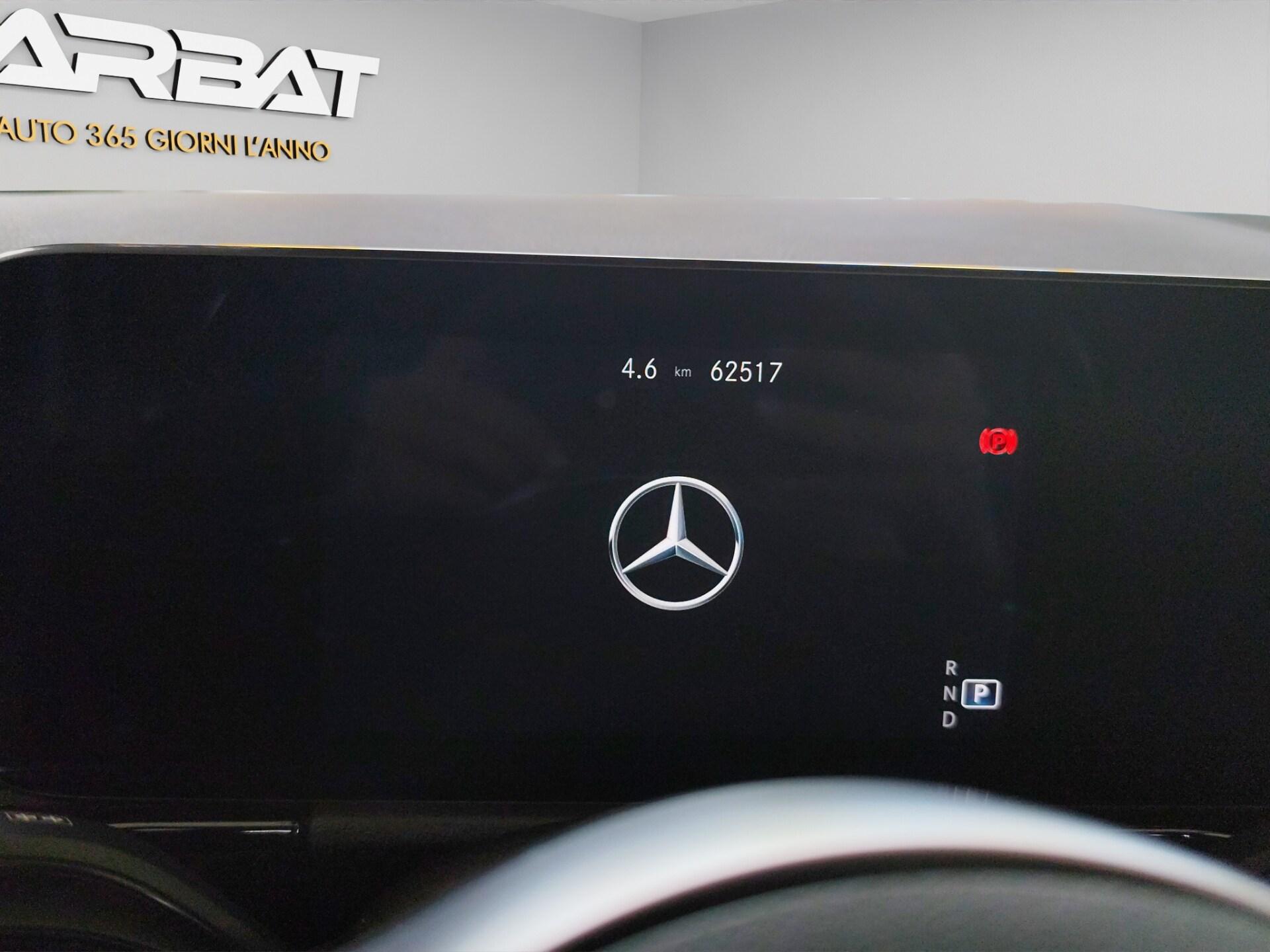 MERCEDES GLA          (H247) GLA 200 d Automatic Premium