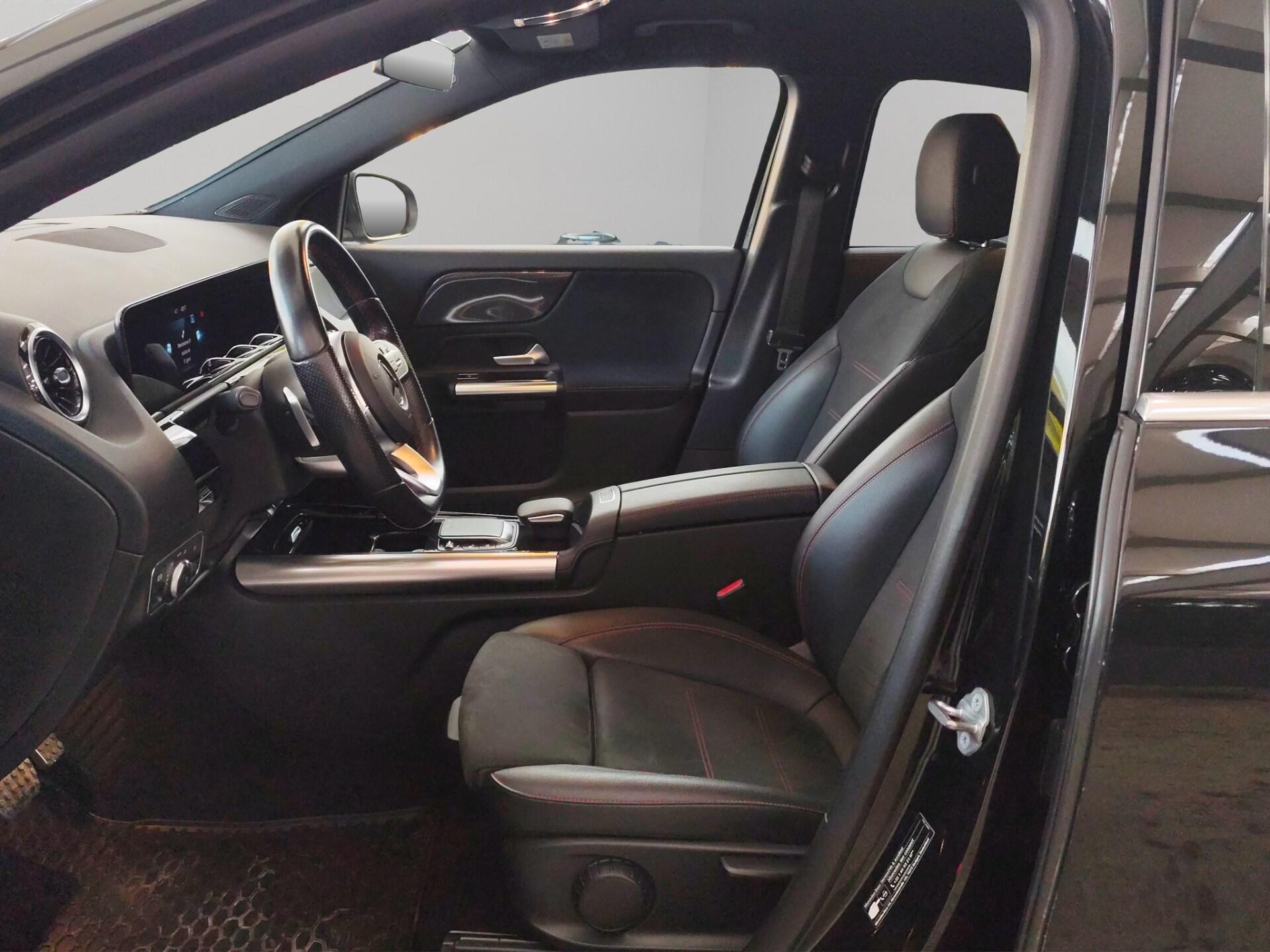 MERCEDES GLA          (H247) GLA 200 d Automatic Premium