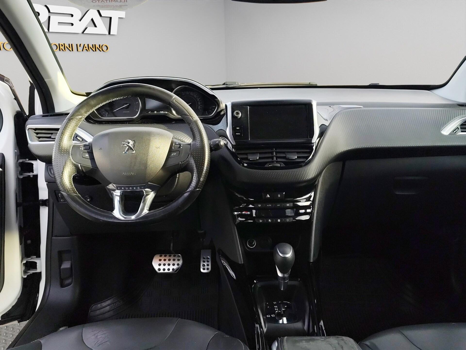 PEUGEOT BlueHDi 120 EAT6 S&S Crossway