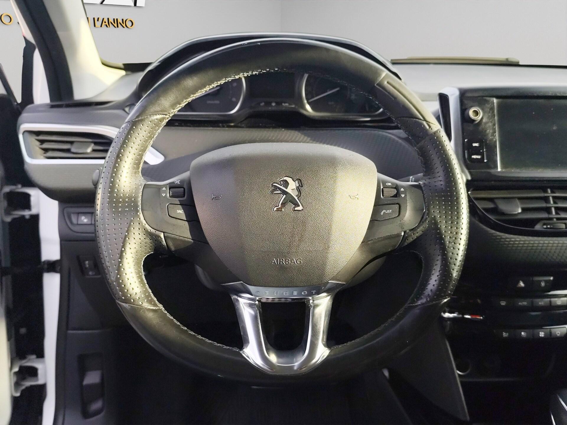 PEUGEOT BlueHDi 120 EAT6 S&S Crossway